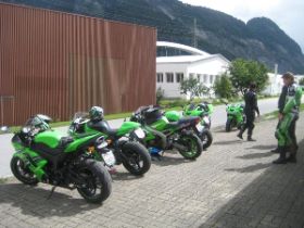 2011-06-19_033_Julier_Maloja mit Brauchli Motos.jpg