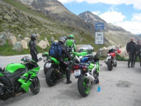 2011-06-19_037_Julier_Maloja mit Brauchli Motos.jpg