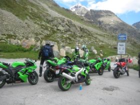 2011-06-19_038_Julier_Maloja mit Brauchli Motos.jpg