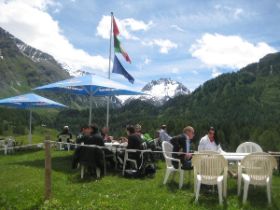 2011-06-19_044_Julier_Maloja mit Brauchli Motos.jpg