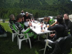 2011-06-19_045_Julier_Maloja mit Brauchli Motos.jpg