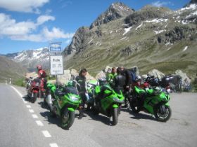 2011-06-19_053_Julier_Maloja mit Brauchli Motos.jpg